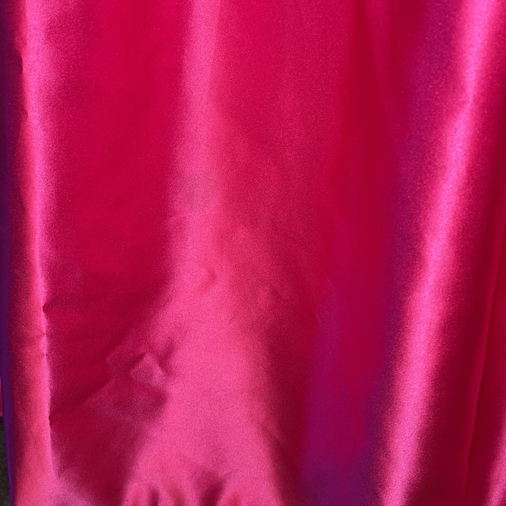 Fushia Gown - Picture 12 of 14
